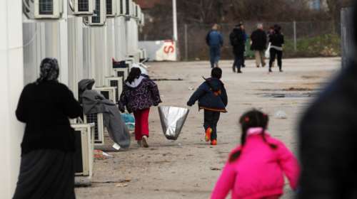 Διεθνής Αμνηστία: «Άθλιες οι συνθήκες διαβίωσης των προσφύγων στην Ελλάδα»