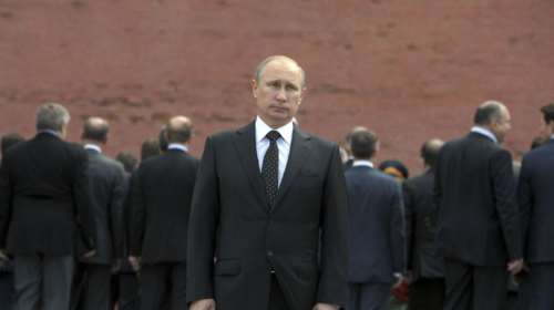 Economist: Ο Πούτιν και το ρωσικό παιχνίδι με τις δημοκρατίες της Δύσης