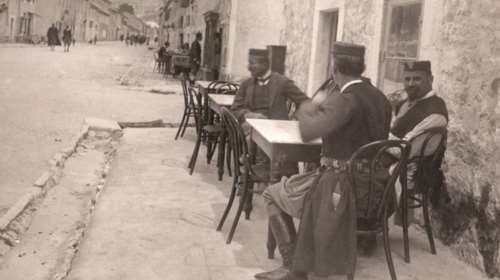 Τα νήματα της Βαλκανικής ιστορίας συνδέονται σε μια έκθεση