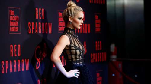 Τζένιφερ Λόρενς: Η αρκετά αποκαλυπτική εμφάνιση και το ένοχο μυστικό της