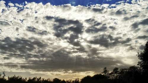 Αίθριος καιρός με νεφώσεις - Θα υπάρχουν μόνο τοπικές βροχές