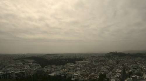 Με νεφώσεις, τοπικές βροχές και υψηλή θερμοκρασία ξεκινά η εβδομάδα