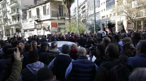 Ένταση στη συγκέντρωση των οδηγών ταξί