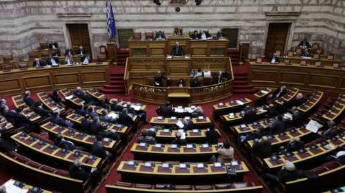 Δείτε Live τη συζήτηση για την προανακριτική στη Βουλή