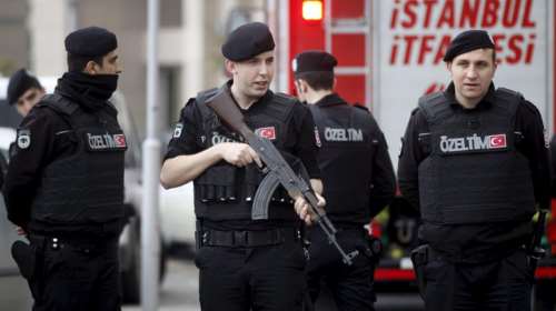 Με δασκάλους τα βάζει τώρα ο Ερντογάν - 92 συλλήψεις