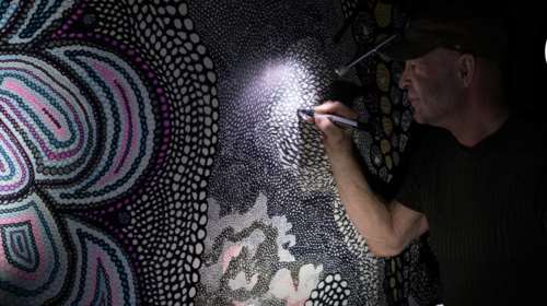 Πώς είναι να ζεις επί 10 χρόνια στο απόλυτο σκοτάδι;