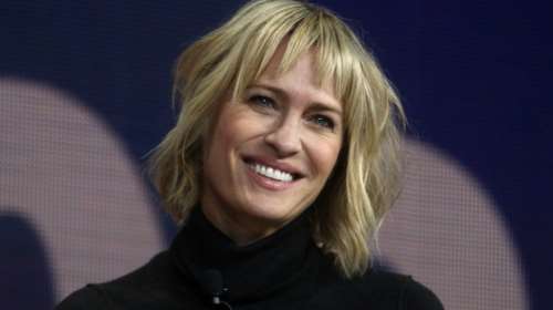 Ρόμπιν Ράιτ: Παντρεύτηκε κρυφά στο Παρίσι τον κούκλο &amp; νεότερο φίλο της;