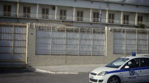 Κρατούμενοι μαστίγωσαν υπάλληλο στις φυλακές Κορυδαλλού!