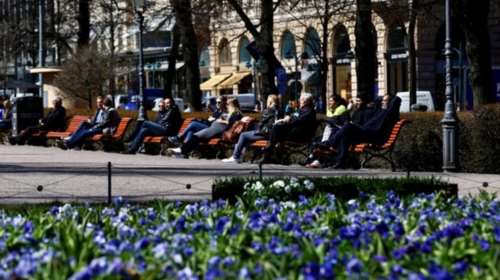 Οι 10 πιο ευτυχισμένες χώρες το 2018, σε ποιες η ζωή επιδεινώνεται