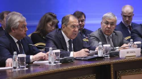 Λαβρόφ: Απαράδεκτη η απειλή των ΗΠΑ για βομβαρδισμό της Δαμασκού