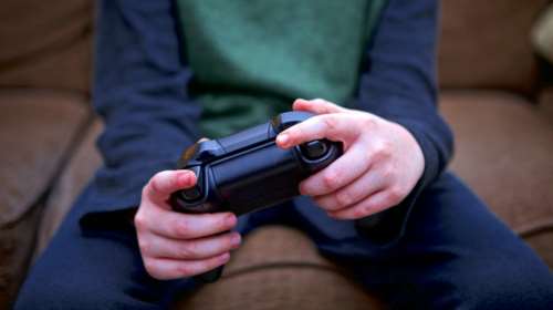 Απίστευτο! Εννιάχρονος σκότωσε την αδελφή του για ένα βίντεο γκέιμ