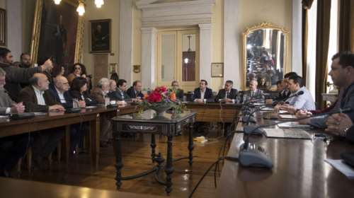 Εγκαίνια Τσίπρα για τη διασύνδεση Κυκλάδων - ηπειρωτικής χώρας