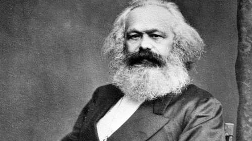 Εβαλαν τον Καρλ Μαρξ στα φανάρια σε γερμανική πόλη [εικόνες]