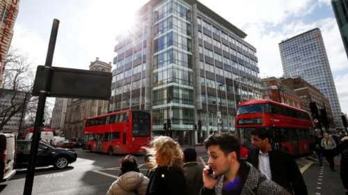 Ύποπτο δέμα κοντά στα κεντρικά γραφεία της Cambridge Analytica, στο Λονδίνο