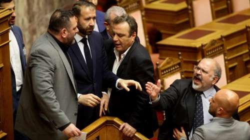 Απίστευτες αλητείες και τραμπουκισμοί χρυσαυγιτών στη Βουλή