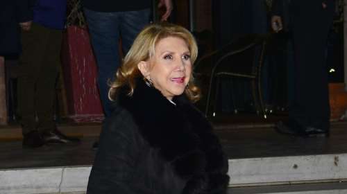 Έξαλλη η Λίτσα Πατέρα: &quot;Έγραψαν ότι έχω καρκίνο&quot;!