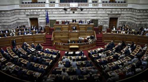 Στη Βουλή η δικογραφία για την προμήθεια εμβολίων το 2009-2010