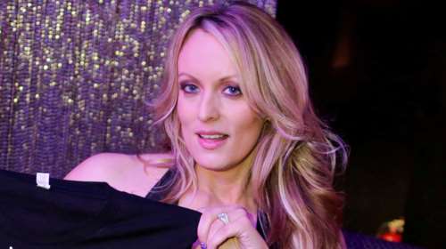 Εξώδικο δικηγόρου του Τραμπ στην πορνοστάρ Στόρμι Ντάνιελς