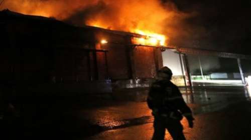 Συναγερμός στο Γκρόζνι της Ρωσίας: Μεγάλη φωτιά σε κτήριο με 200 άτομα