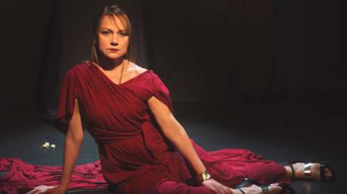 «Ολυμπιάδα Ή  Ζει ο Βασιλιάς Αλέξανδρος;» ο μονόλογος μιας μάνας