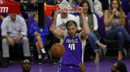 Σούπερ Giannis και Κουφός στις ήττες Μπακς και Κινγκς