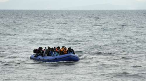 Ξαφνική άφιξη 300 μεταναστών με 8 βάρκες στη Λέσβο