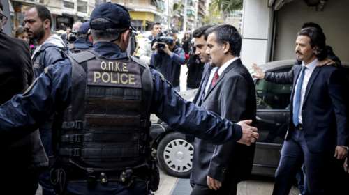 Απελευθέρωση των 8 Τούρκων αξιωματικών μέχρι τα τέλη Απριλίου