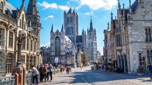 Πώς η δεξιά πολιτική, που δίνει βάρος στην «ταυτότητα», αλλάζει την Ευρώπη