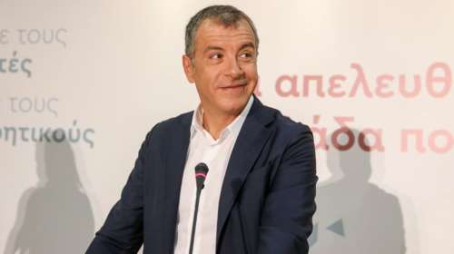 Θεοδωράκης: Πρωταπριλιάτικο αστείο τα περί υποψηφιότητας για δήμαρχος