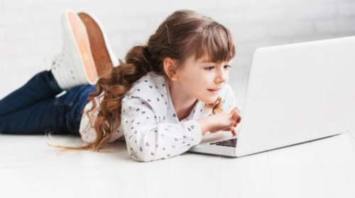 Το 55% των γονέων ανησυχεί για την ασφάλεια των παιδιών στο Internet