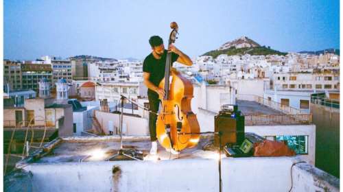 Πέτρος Κλαμπάνης στην Αγγλικανική Εκκλησία με ιστορίες πόλεων