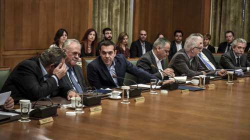 Ρίχνει τους τόνους ο Τσίπρας μετά το κρεσέντο του Καμμένου