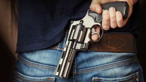 Πυροβολισμός στην εφημερίδα του Στέφανου Χίου