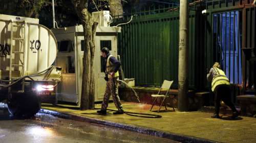 Τραγέλαφος: Ανενόχλητος ο Ρουβίκωνας στην τουρκική πρεσβεία [video]