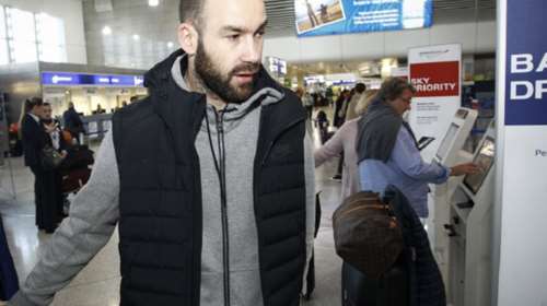 Ο Σπανούλης με το κοκορέτσι και το αρνί του (φωτό)