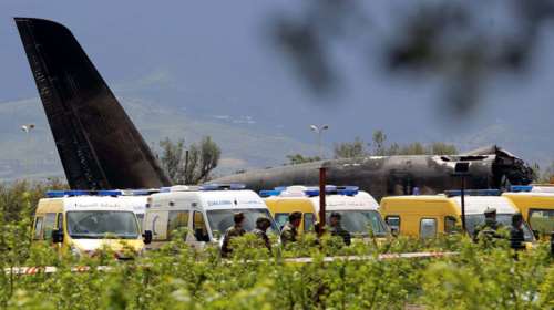 Συντριβή αεροσκάφους Αλγερία: Αυτόπτες μάρτυρες μιλούν για φωτιά στο φτερό