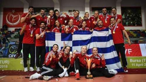 Θρίαμβος της γυναικείας ομάδας του Ολυμπιακού