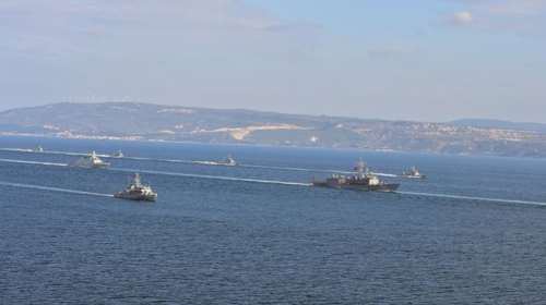 Μεγάλη τουρκική άσκηση απόβασης απέναντι από τις Οινούσσες