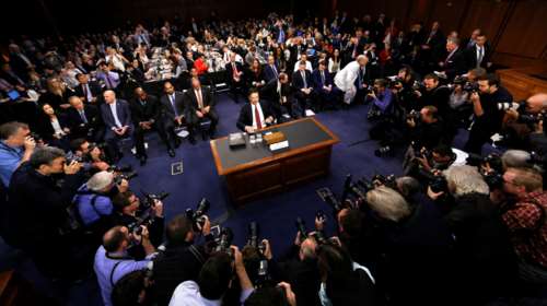 "Καίει" τον Τραμπ στο βιβλίο του ο πρώην διευθυντής του FBI