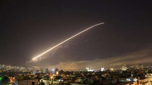 «Πόλεμος» δηλώσεων Δύσης - Ρωσίας μετά την επίθεση στη Συρία