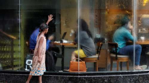 Deutsche Welle: Βλάπτει την οικονομία η εισοδηματική ανισότητα;