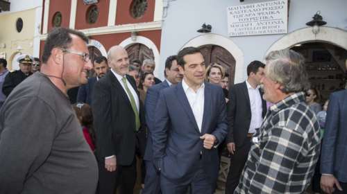 Η ποδοσφαιρική συζήτηση Τσίπρα με ΑΕΚτζή ψαρά στο Καστελόριζο