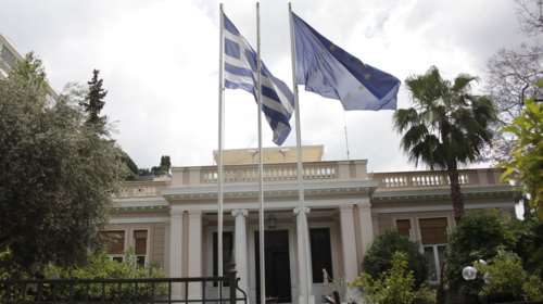 Μαξίμου για ΔΝΤ: Δεν τίθεται θέμα νέων μέτρων