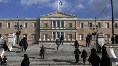 SZ: Οι δανειστές συζητούν παράταση του προγράμματος της Ελλάδας