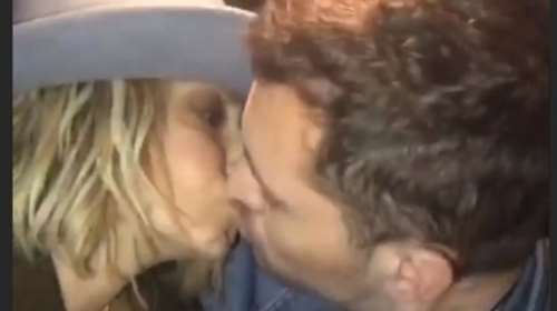 Ο άντρας που έχει αδυναμία η Άννα Βίσση- Το φιλί τους στο στόμα