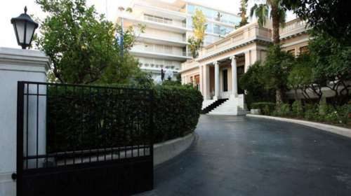 Τα 4 ερωτήματα της ΝΔ για τις γαλλικές φρεγάτες και η αντίδραση του Μαξίμου