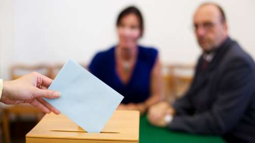 Γκάλοπ της Metron Analysis: Προβάδισμα 13 μονάδων ΝΔ έναντι ΣΥΡΙΖΑ