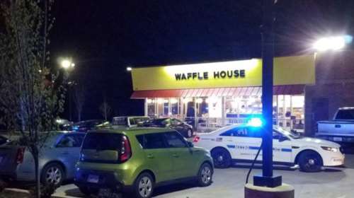 Τρεις νεκροί από επίθεση γυμνού ενόπλου σε κατάστημα εστίασης στο Τενεσί