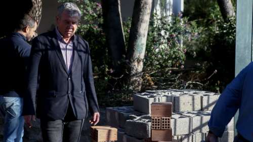 Διαμαρτυρία της ΠΟΕΔΗΝ στο «Δρομοκαΐτειο»-«έχτισαν» την είσοδο