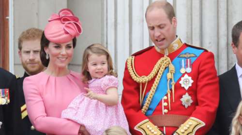 It&#39;s a... Γέννησε η Κέιτ - αυτό είναι το φύλο του νέου βασιλικού μωρού